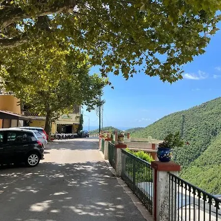 Albori Bilocale Panoramico *
